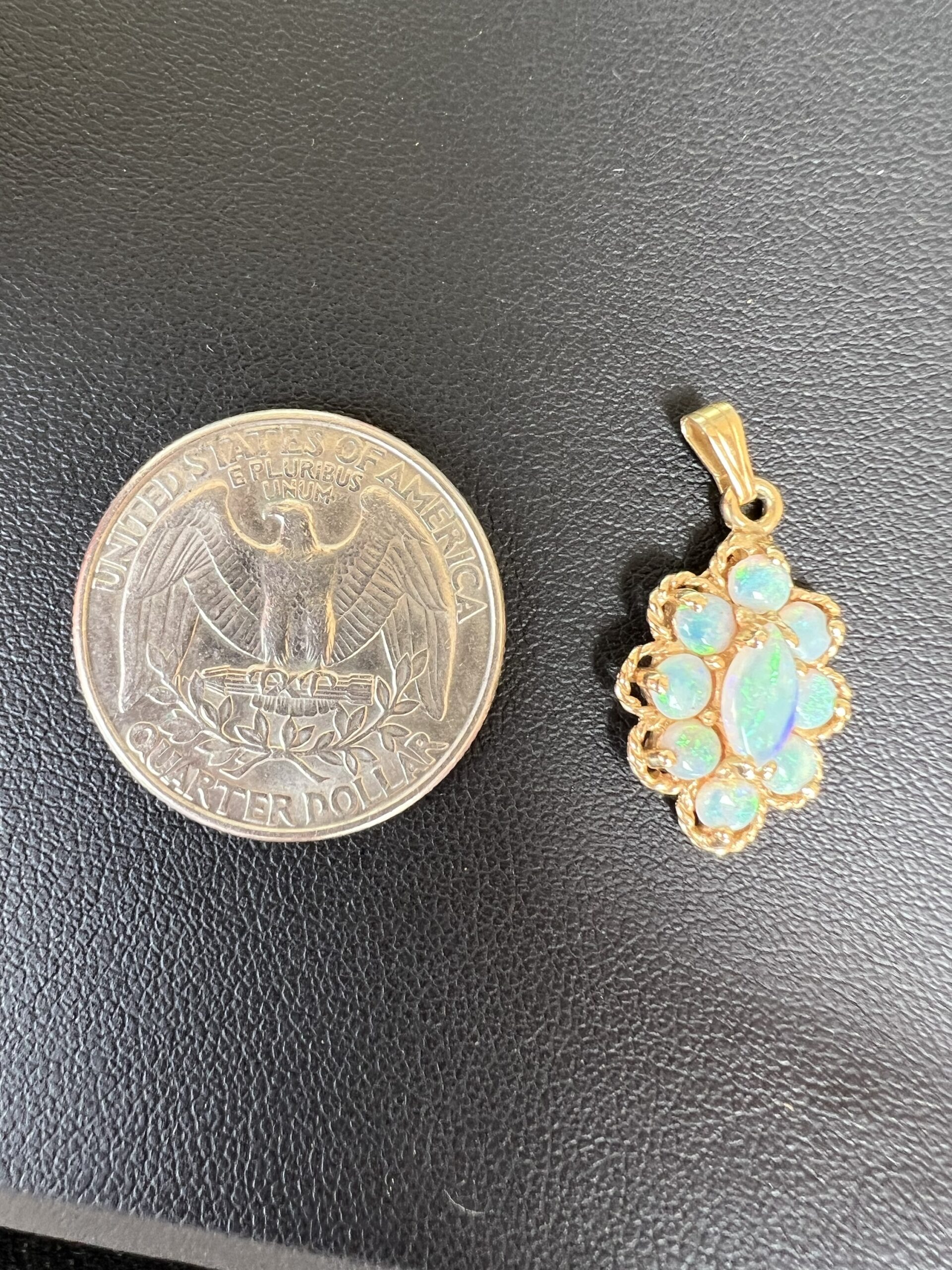 14k 1.9g Gold 9 Stone Charm - Image 4