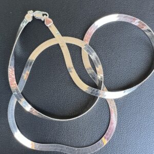 18k 7.1g White Gold Herringbone 16” - Image 4