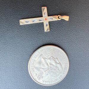 10k 0.7g White & Yellow Gold Cross Charm - Image 4