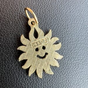 14k 1g Gold Smiling Sun Charm - Image 3