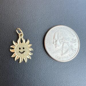 14k 1g Gold Smiling Sun Charm - Image 4