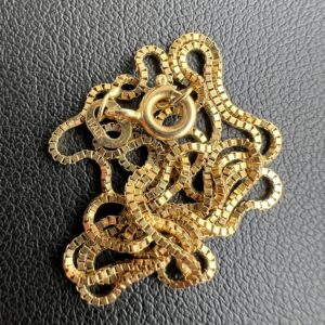 18k 1.9g Gold Box Chain 17” - Image 3