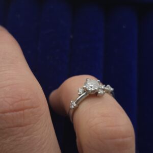 Plat 4.1g VS 1/2ct Diamont Ring Sz 4.25