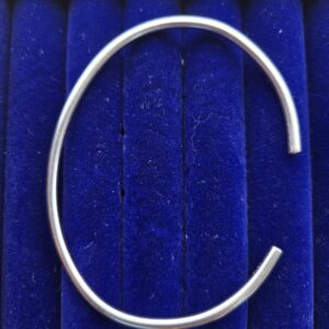 100% Platinum 26.0g Solid Bangle