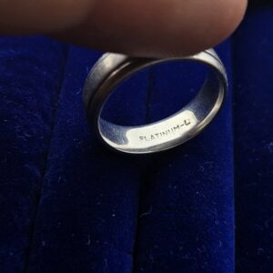 Alternative view of 14.3g Plat Band Sz9.75 Ring