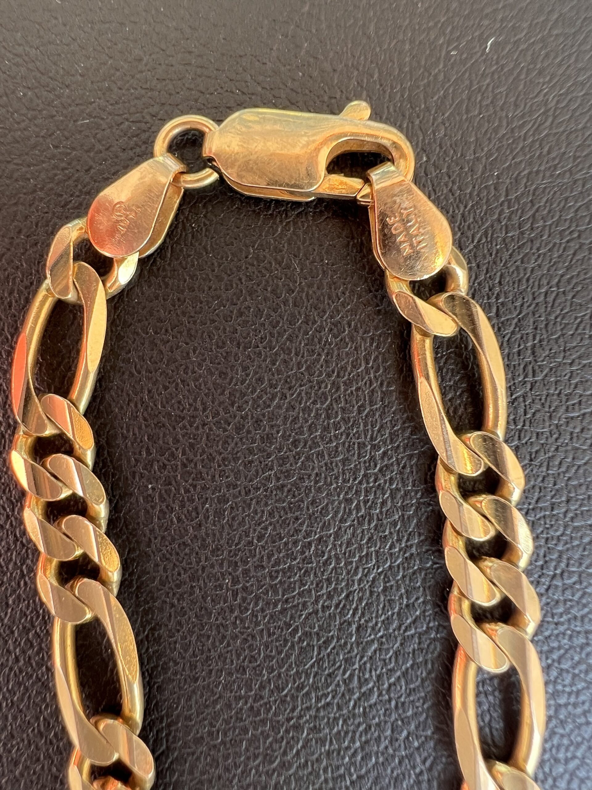14k 7.9g Gold Figaro Bracelet 8” - Image 4