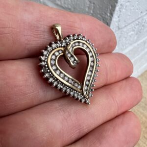 Alternative view of 10k 5.5g Gold Heart Pendant