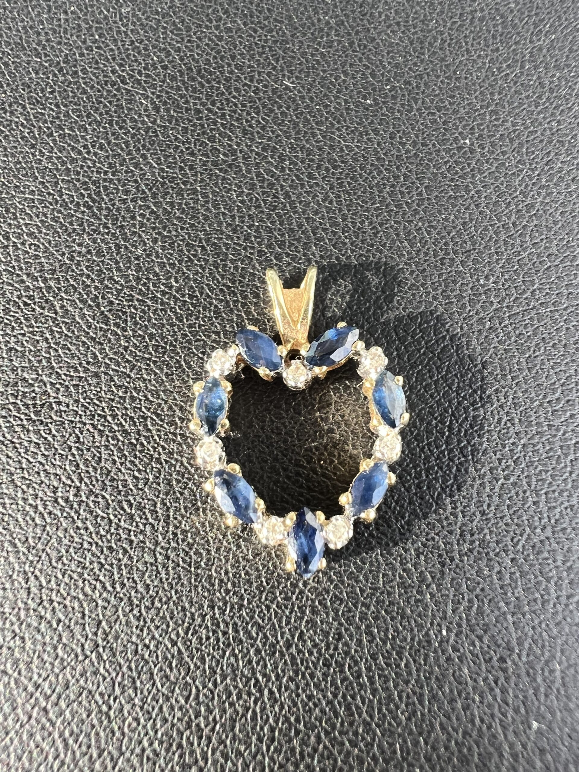 10k 1.7g Gold Heart Pendant