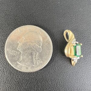 Alternative view of 10k 1.2g Gold Pendant