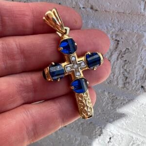 18k 16g Gold Cross with Gems - Image 3