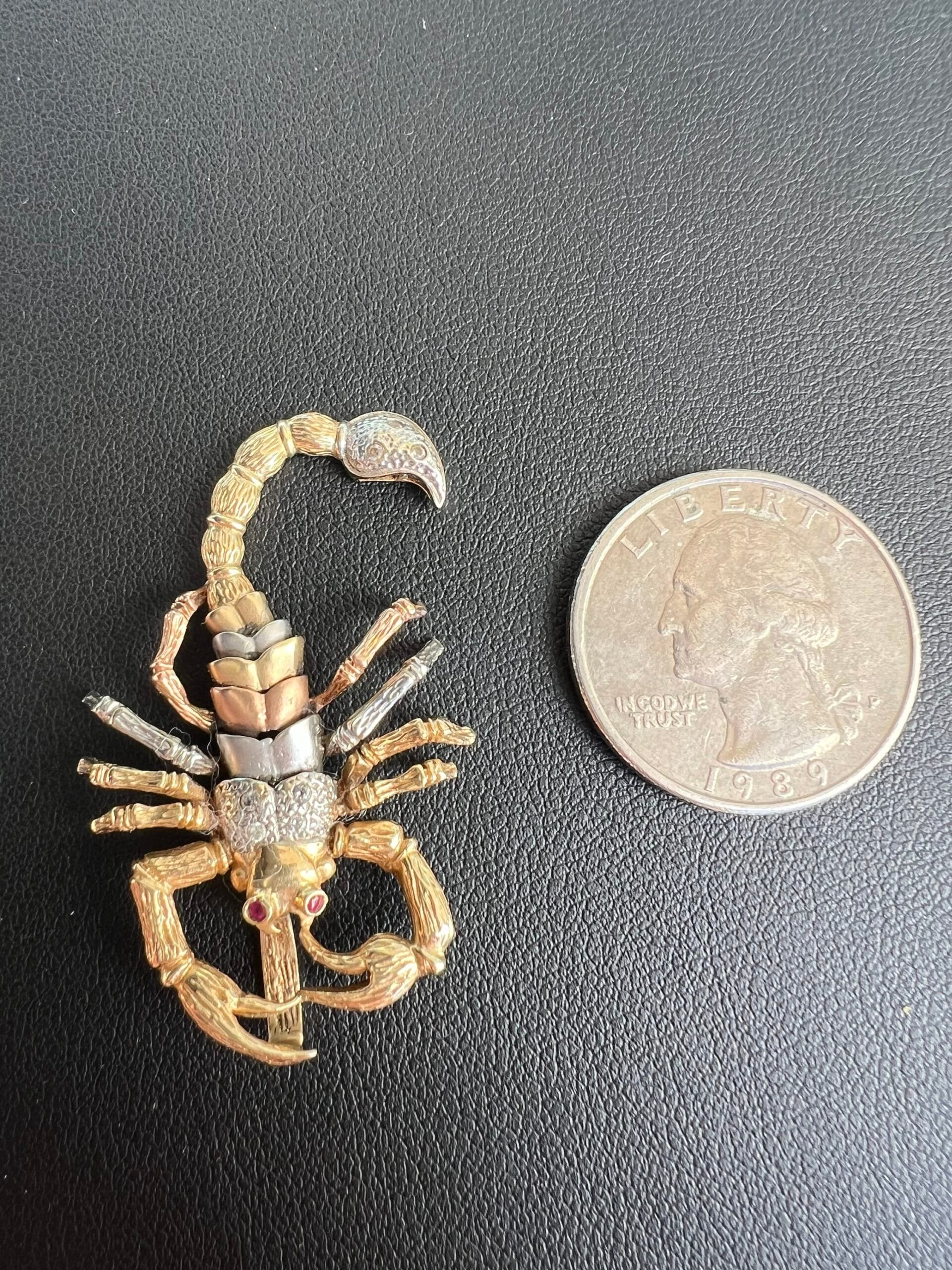 14k 6.7g Gold Scorpion Charm - Image 4