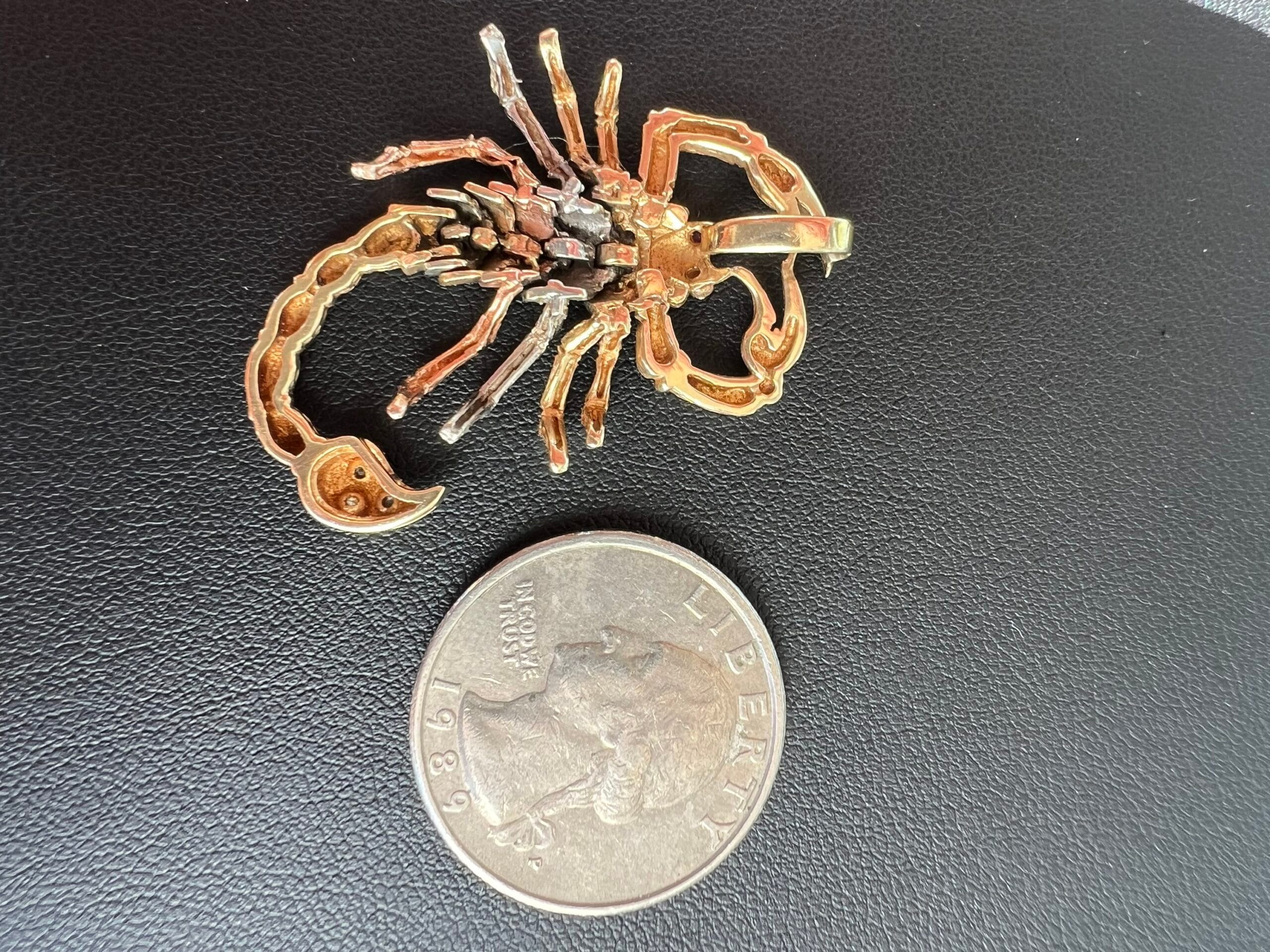 14k 6.7g Gold Scorpion Charm - Image 5