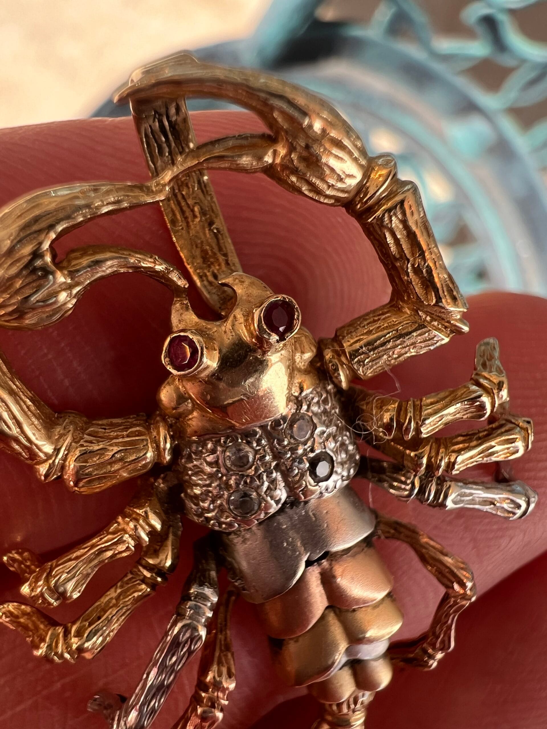 14k 6.7g Gold Scorpion Charm - Image 3
