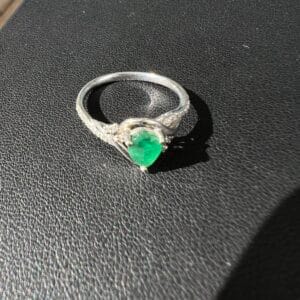 10k 2g White Gold Ring with Emerald Sz 6.75