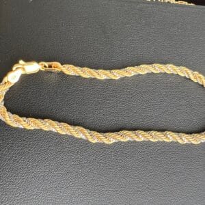 18k 6.3g Yellow & White Gold Bracelet 8” - Image 6