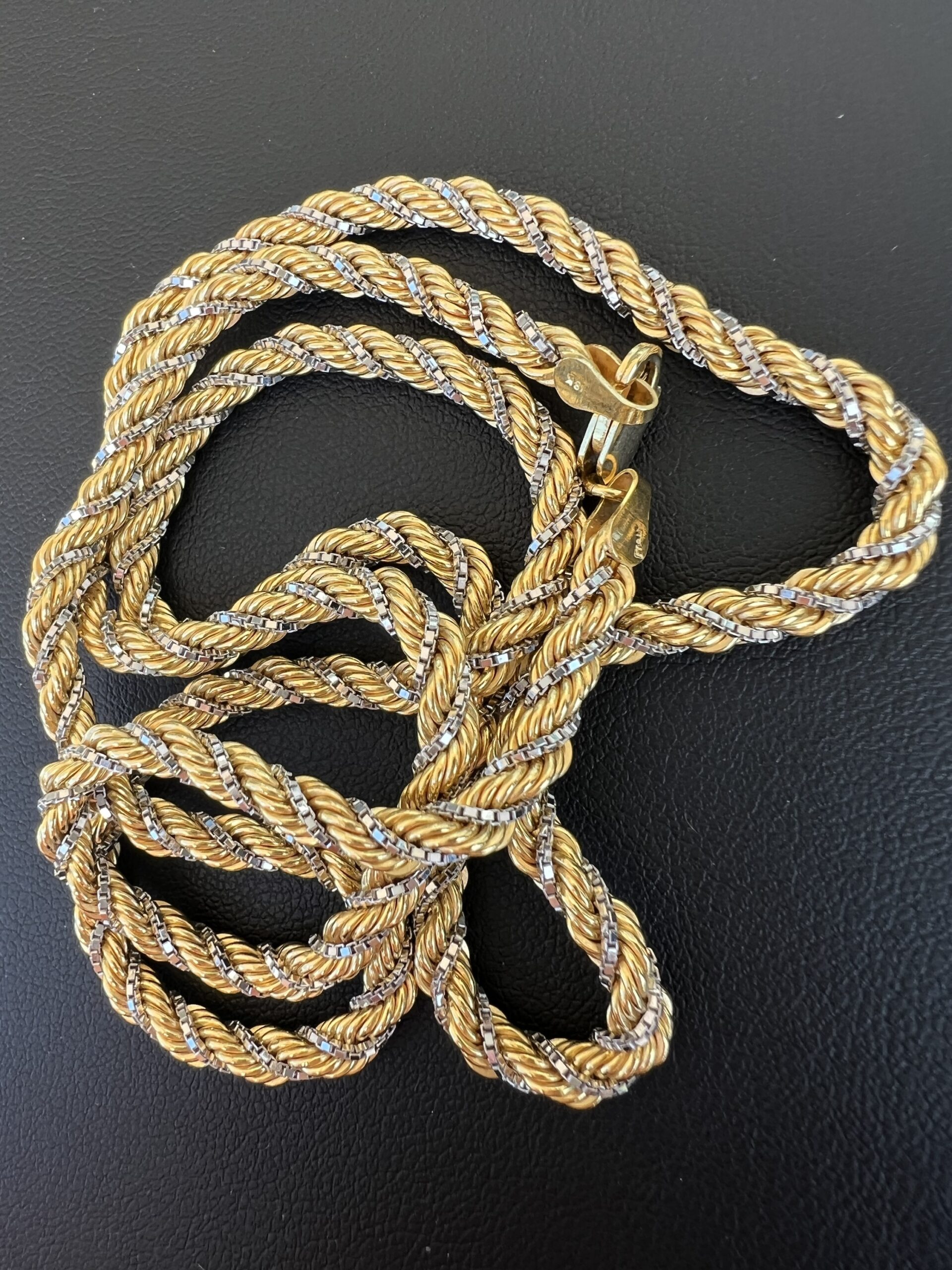 18k 17.9g Yellow & White Gold Chain - Image 2