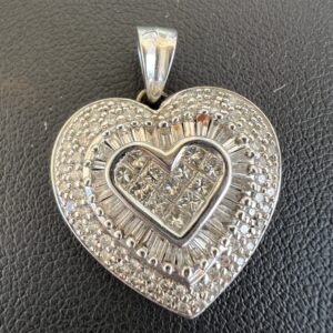 14k 6.7g White Gold Heart Charm