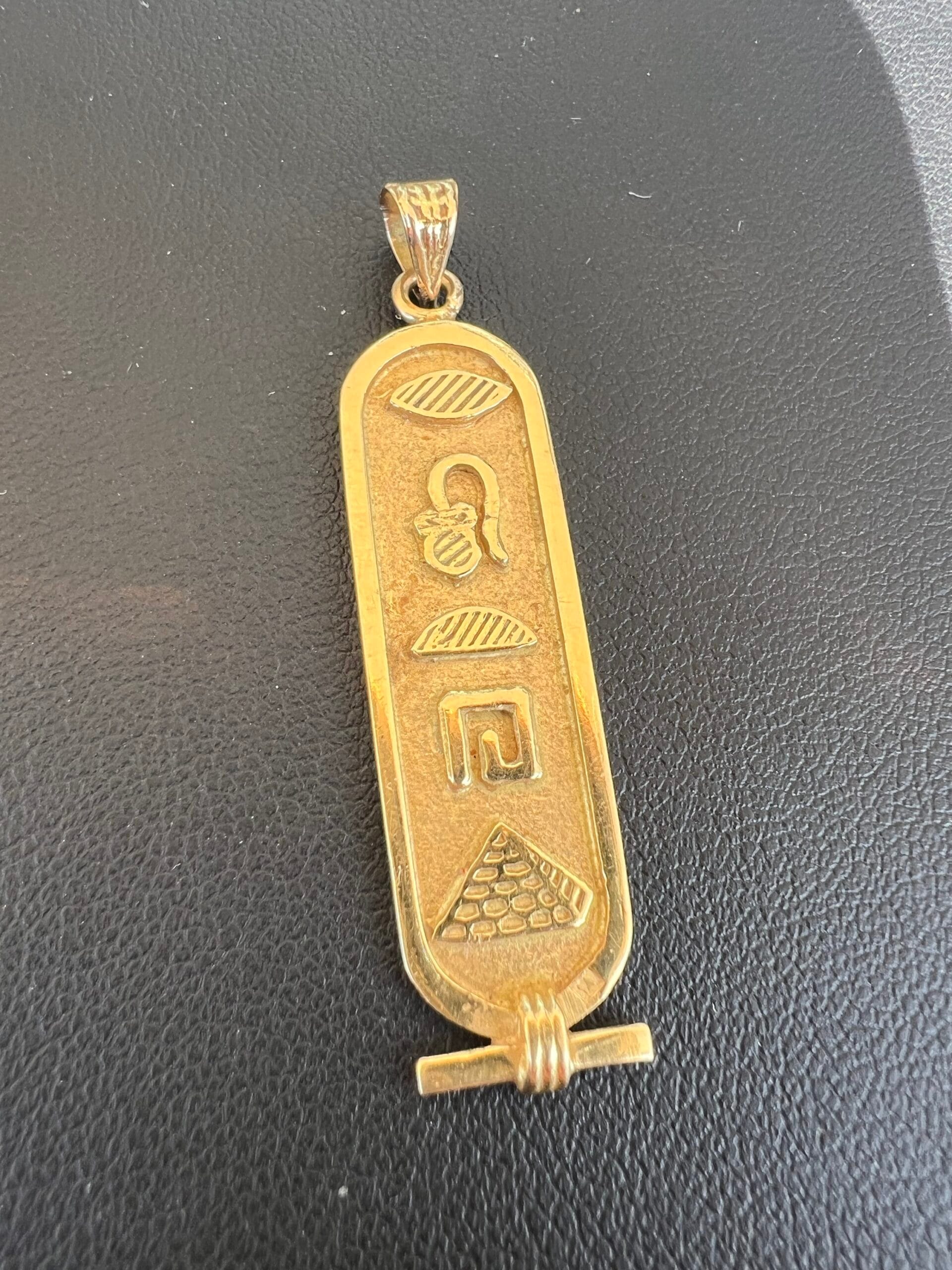 18k 4.5g Gold Symbol Charm