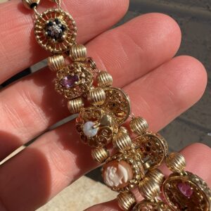 10k 18.4g Gold Unique Charm Bracelet 7” - Image 4