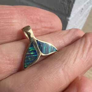 Alternative view of 14k 1.5g Gold Fish Tail Charm