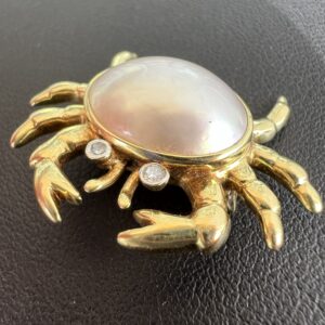 14k 5.6g Gold & Pearl Crab Pin