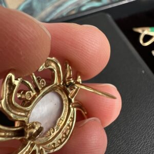 14k 5.6g Gold & Pearl Crab Pin - Image 5
