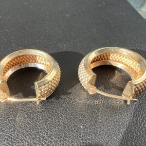 10k 2.8g Wide Gold Hoop Earrings - Image 4