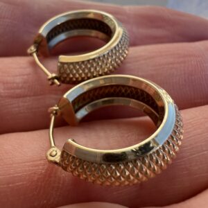 Alternative view of 10k 2.8g Wide Gold Hoop Earrings