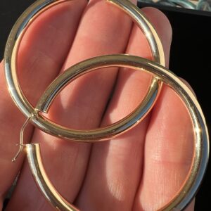Alternative view of 14k 4.1g Gold Yellow Hoop Earrings
