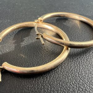 10k 0.9g Gold Hoop Earrings - Image 4