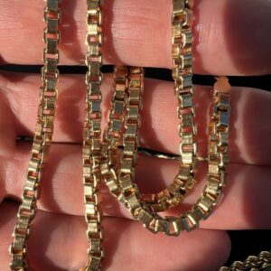 10k 36.6g Gold Box Link Chain 20” - Image 3