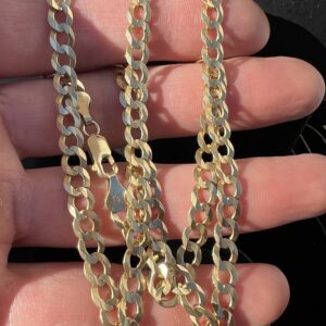 Alternative view of 10k 16.2g Gold Cuban Flat Link Chain 22”
